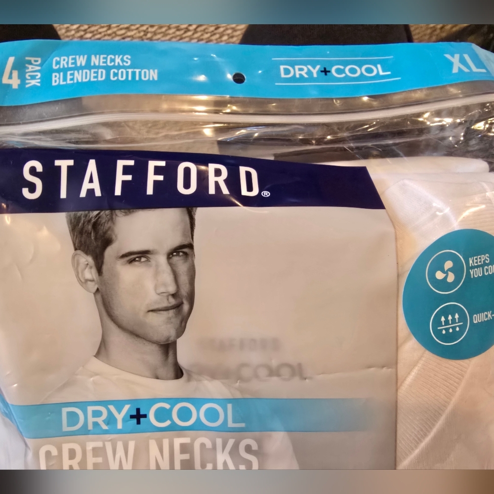 Stafford White Quick-Dri Crew Neck T-Shirts - Picture 3 of 4